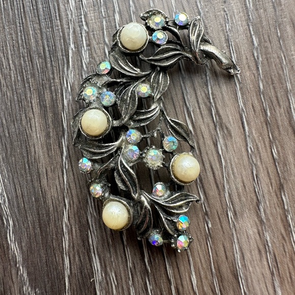 Vintage Aurora Borealis Faux Pearl Pin Brooch - Picture 4 of 8